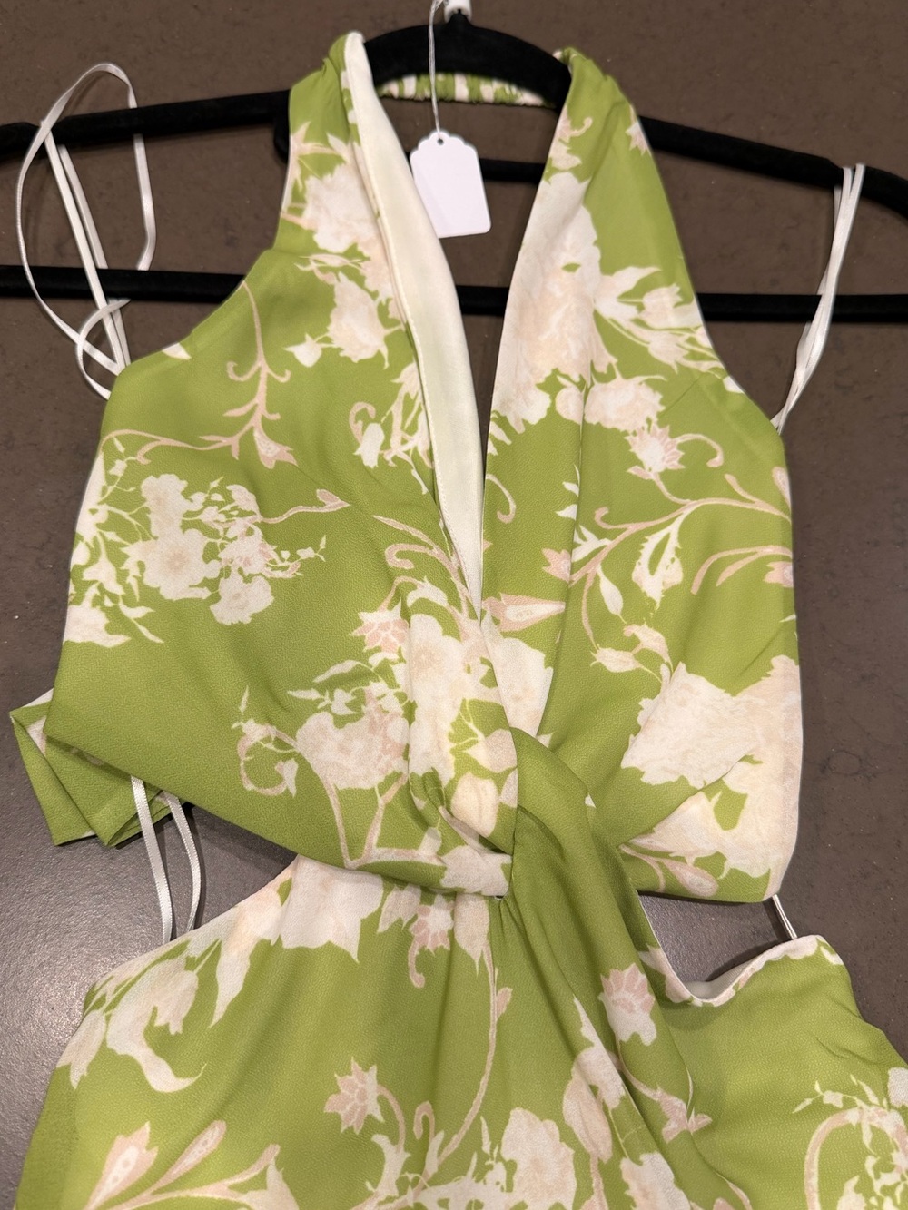 NWOT VICI Green Floral Halter Midi Knot Front Cutout Dress Sz: XS - Picture 3 of 9